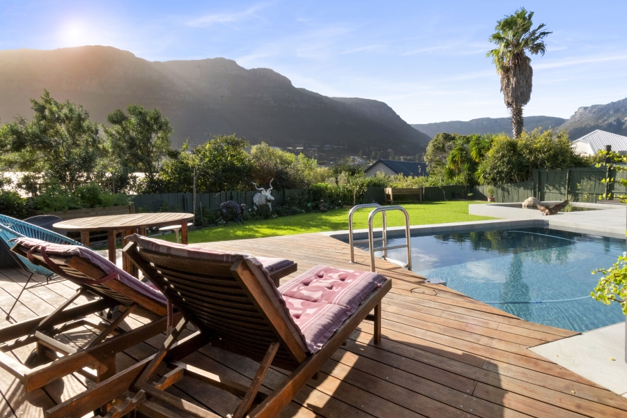 5 Bedroom Property for Sale in Oakhurst Estate Western Cape